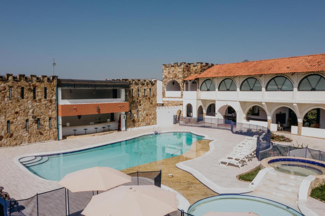 Hotel El Castillo Chinauta Kültér fotó