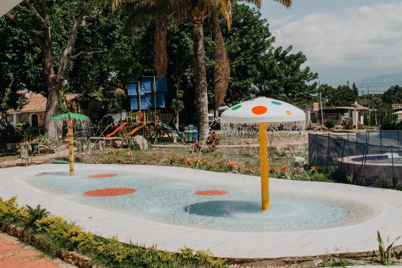 Hotel El Castillo Chinauta Kültér fotó