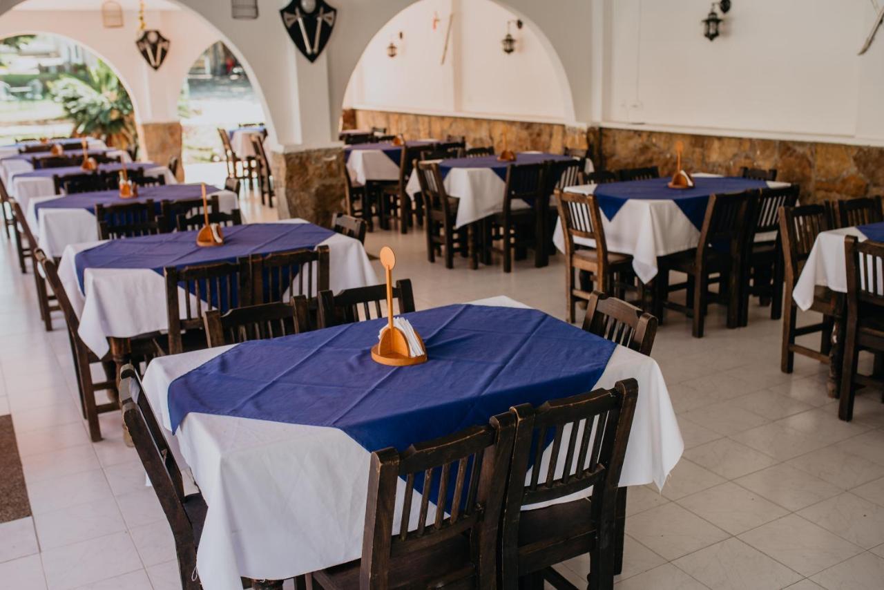 Hotel El Castillo Chinauta Kültér fotó