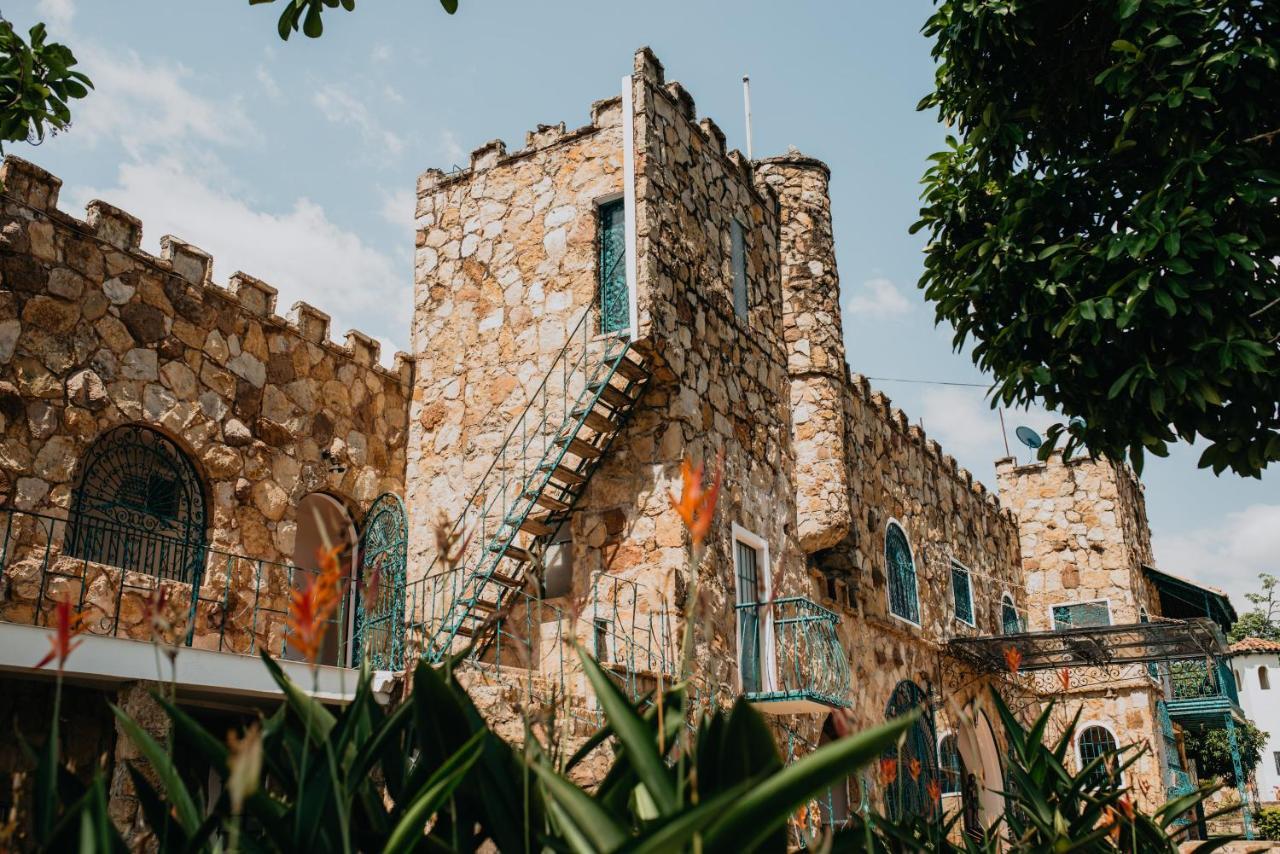 Hotel El Castillo Chinauta Kültér fotó