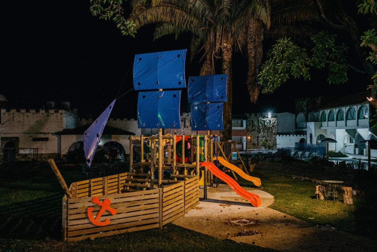 Hotel El Castillo Chinauta Kültér fotó