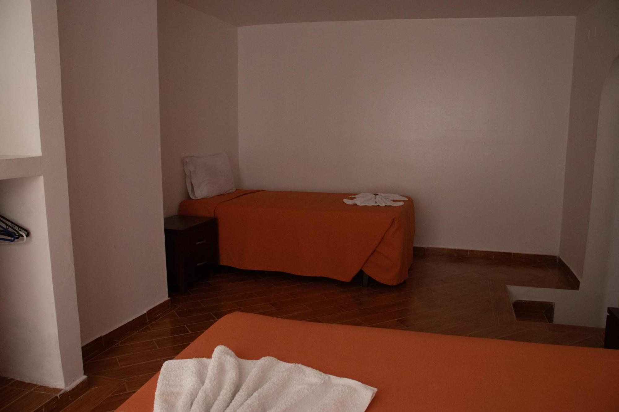 Hotel El Castillo Chinauta Kültér fotó