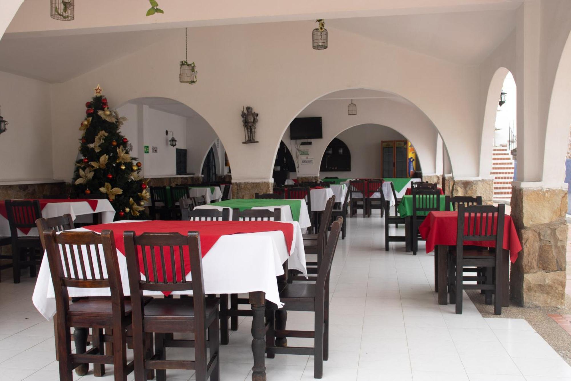 Hotel El Castillo Chinauta Kültér fotó