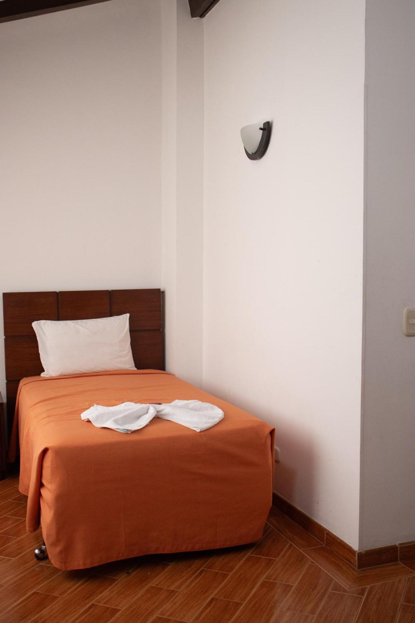 Hotel El Castillo Chinauta Kültér fotó
