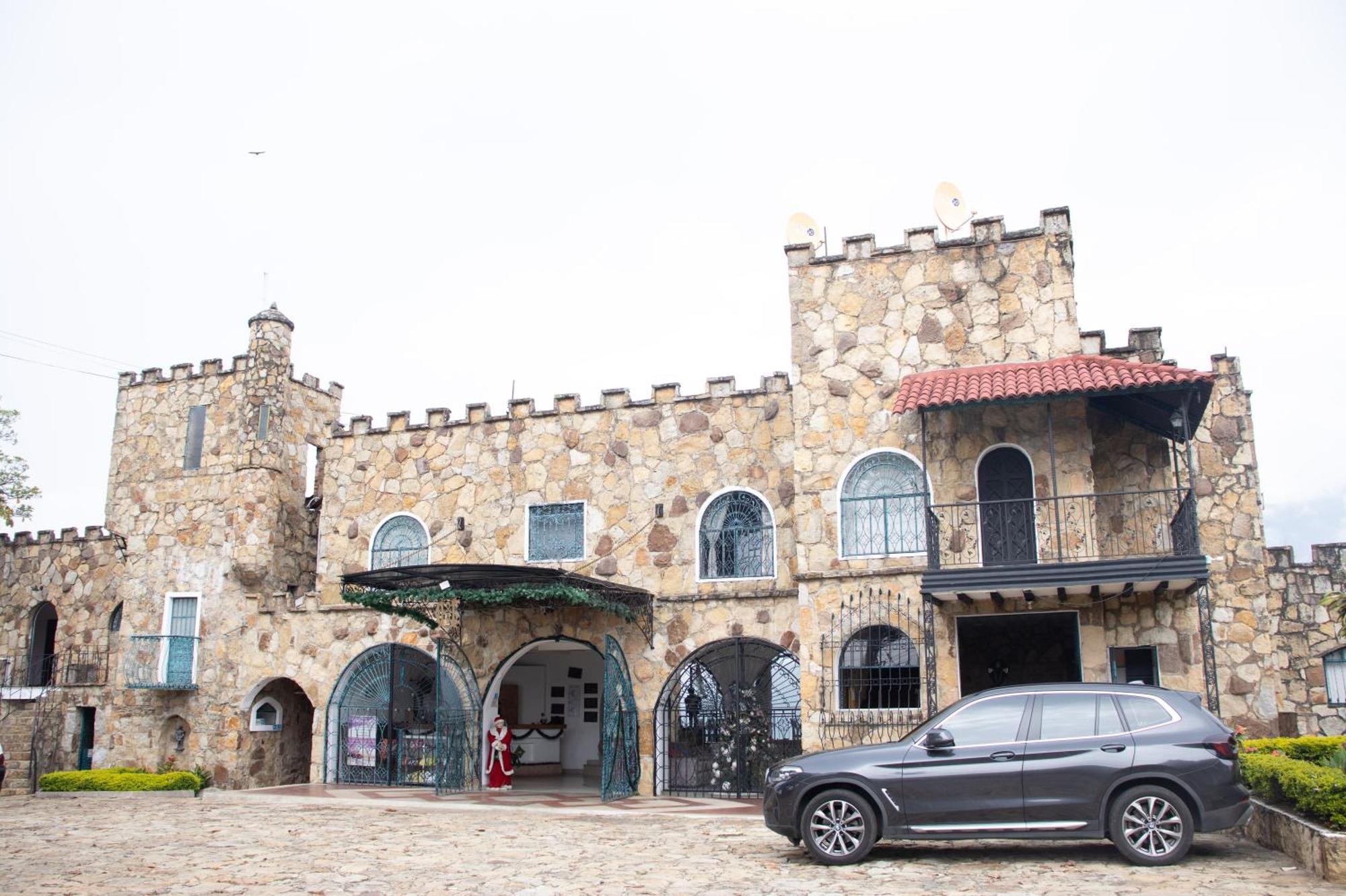 Hotel El Castillo Chinauta Kültér fotó