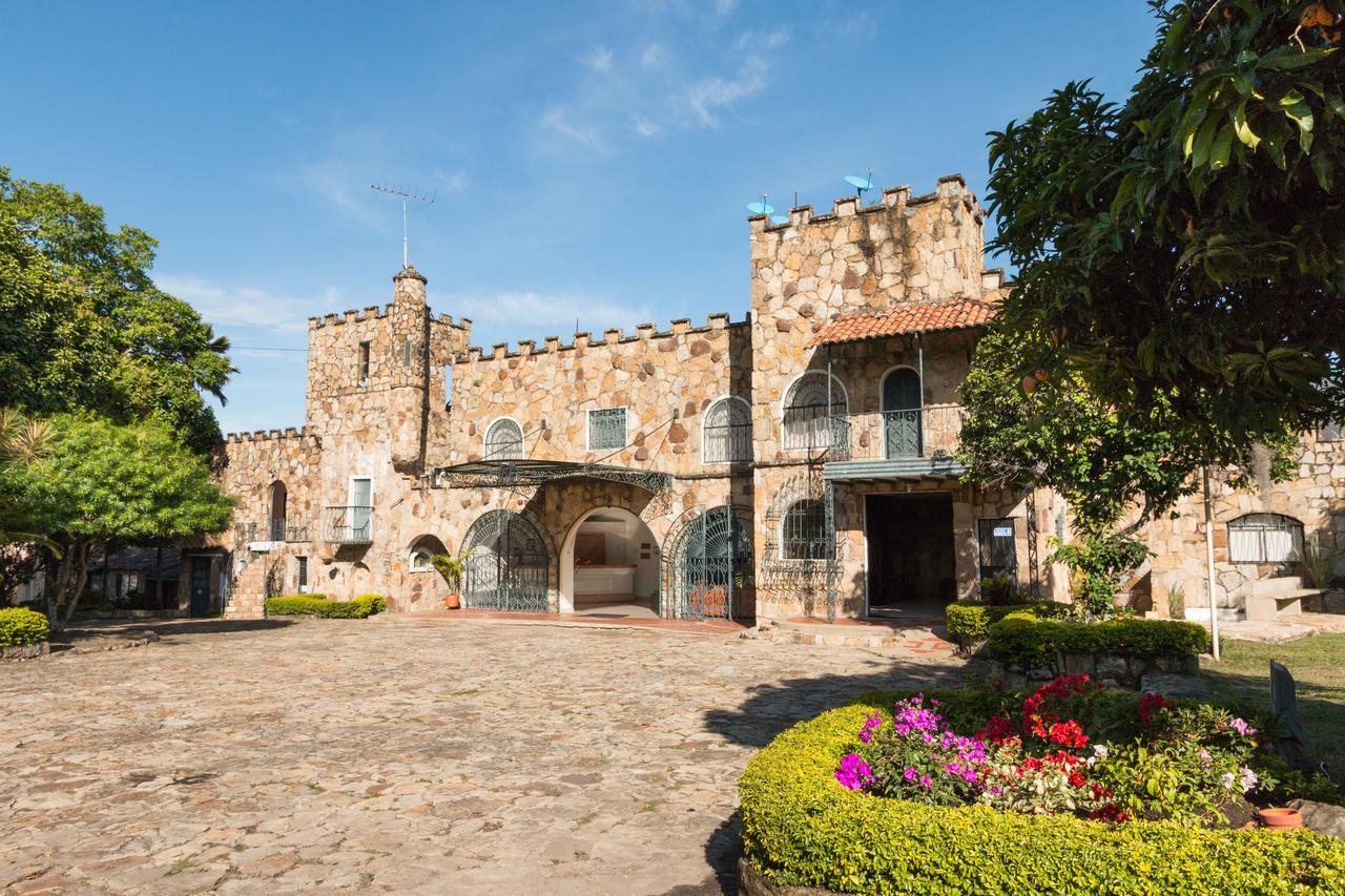 Hotel El Castillo Chinauta Kültér fotó